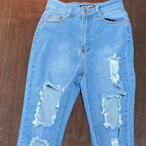Fashion nova medium/light wash jean